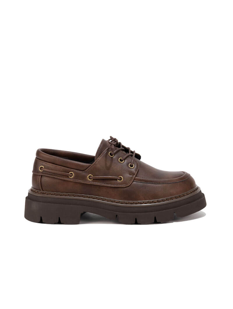 Derbies à lacets